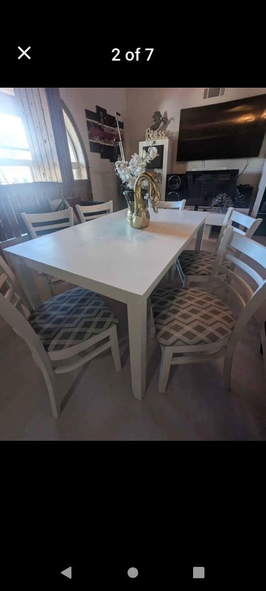 Dining Table And 6 Chairs