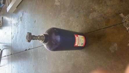 10 Pound Nos Tank