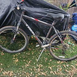 Trek Mountain Bike 