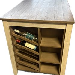 4 Chairs and A Kitchen Table With Storage 