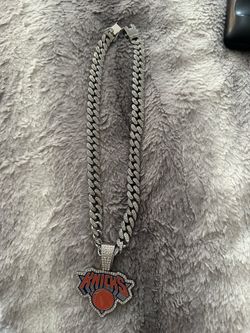 New York Knicks Necklace and chain 20$