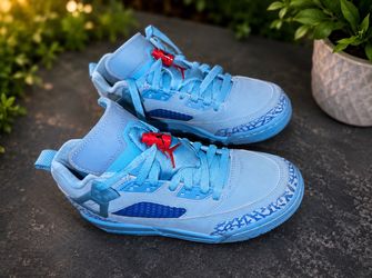 Youth Jordan’s 5.5Y