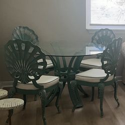 Beautiful Glass Table And Chairs (very Beachy)