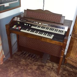 Hammond Organ