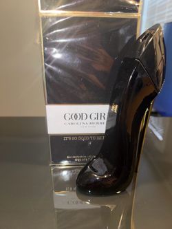 CAROLINA HERRERA