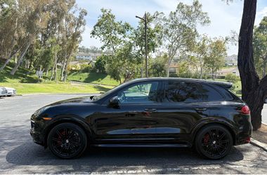Porsche cayenne GTS
