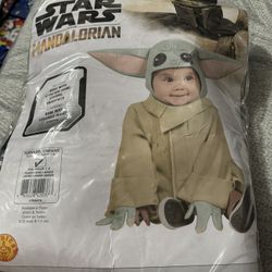 Baby Yoda Costume