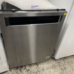 Kitchen Aid Dishwasher In Stainless Steel New Open Box