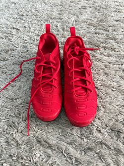 RED NIKE VAPORMAX