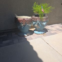 Ceramic pots 