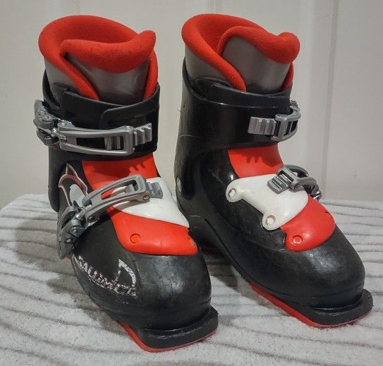 Kids Salomon Ski Boots, Size 20