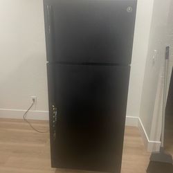 GE Refrigerator
