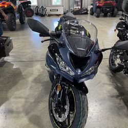 2022 zx6R  
