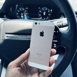 iPhone SE 64GB UNLOCKED ROSE GOLD NO OFFERS