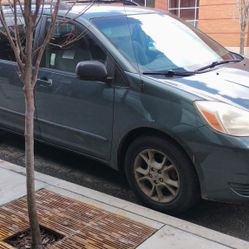 2004 Toyota Sienna