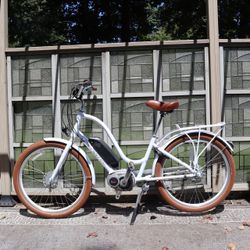 Electra E Bike Townie Go 8i Bosch Step Thru Trek Ladies White Electric