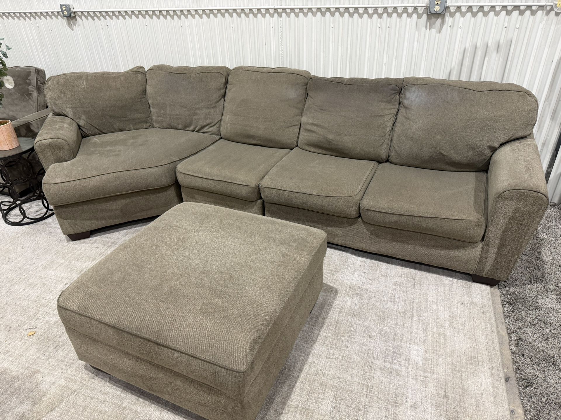 Cuddle Corner 4pc Sectional Sofa Couch - Storage Ottoman - Ashley - Cleaned - Delivery Available 