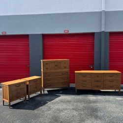 ITALIAN PROVINCIAL BEDROOM SET / NIGHTSTANDS/ DRESSER AND TALL DRESSER/ DELIVERY NEGOTIABLE 