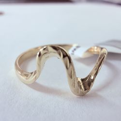 14K Gold Wave Ring