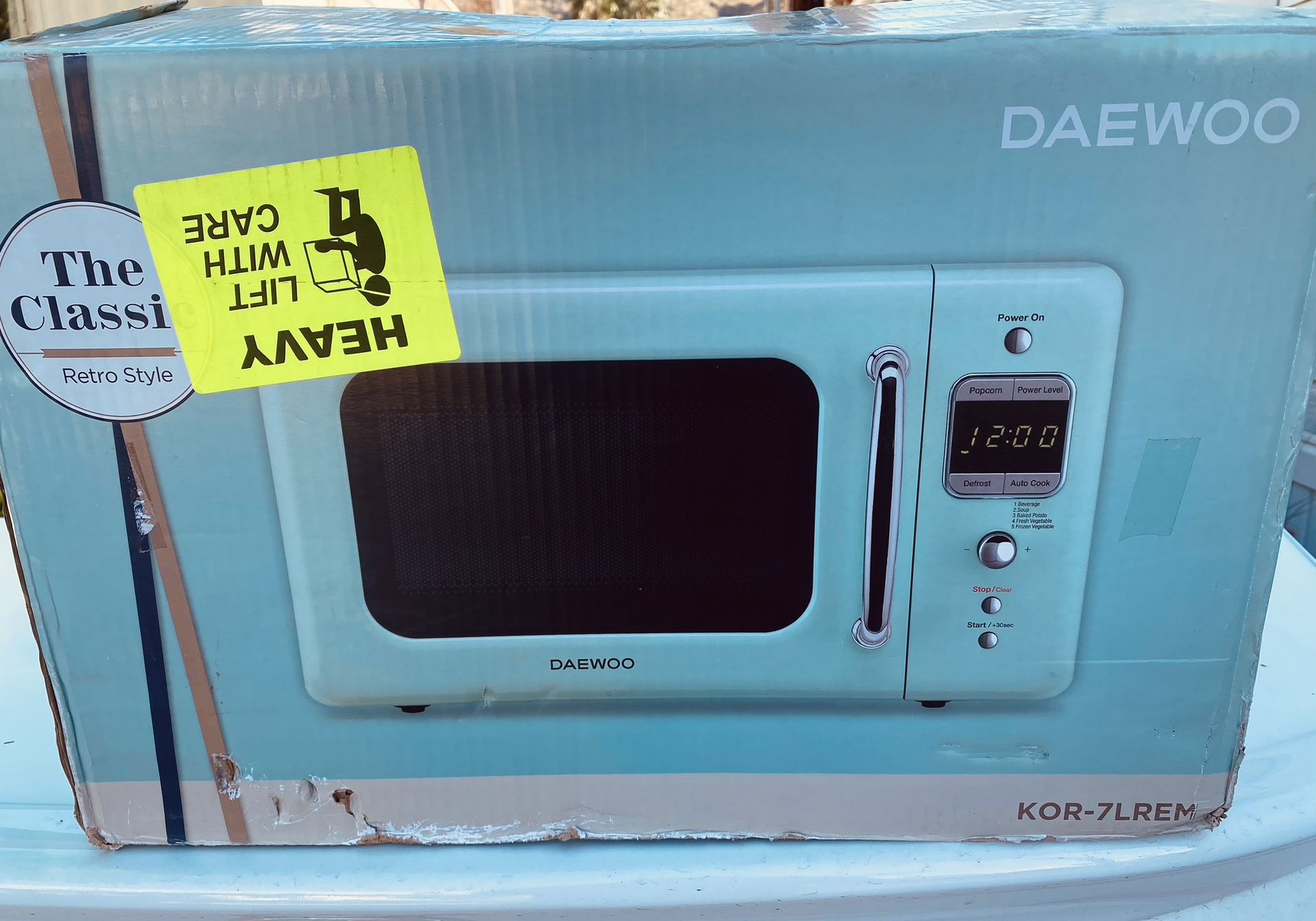 Daewood Retro Microwave Oven
