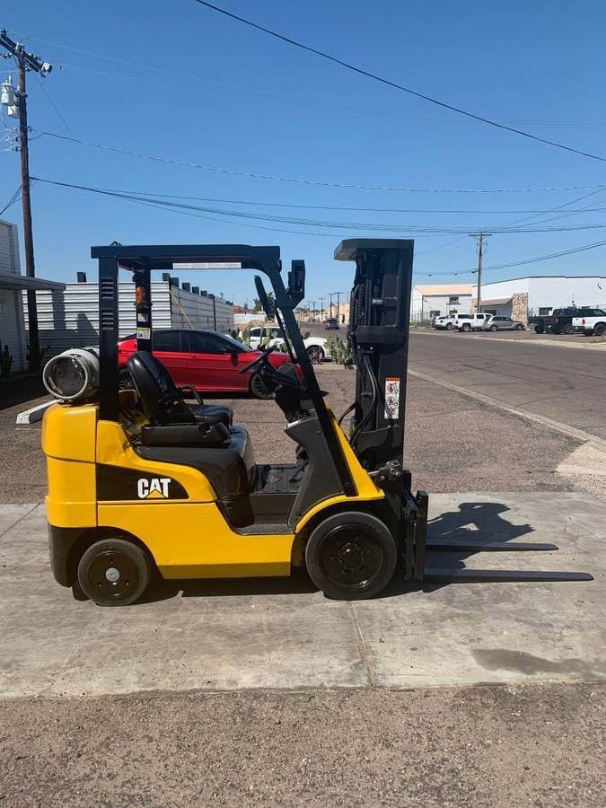 2014 Warehouse Forklift Available Monthly - $1,350 (Phoenix)