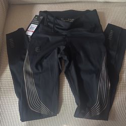 Under Armour ,women’s leggings ,black xs small