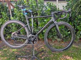 Like-New Quick Pro AR:One Carbon Aero Road