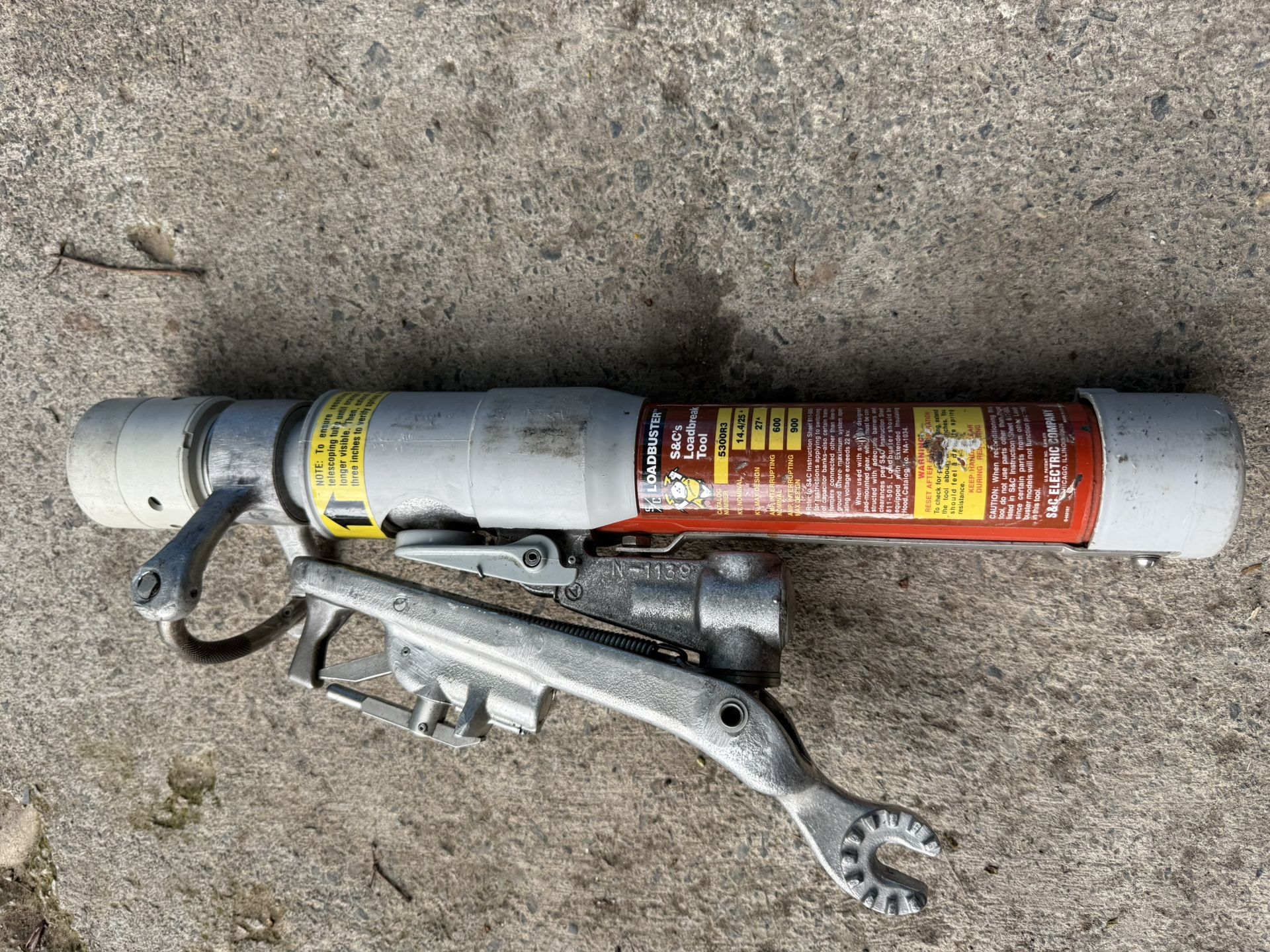 S&C 5300R3 LOADBUSTER TOOL. Loadbuster Lineman Load Breaker High Voltage Tool Used