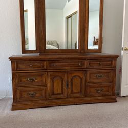 Dresser With Removable Mirror 