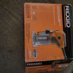 COMPACT FIXED BASED ROUTER