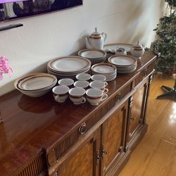 Brand New Dinnerware