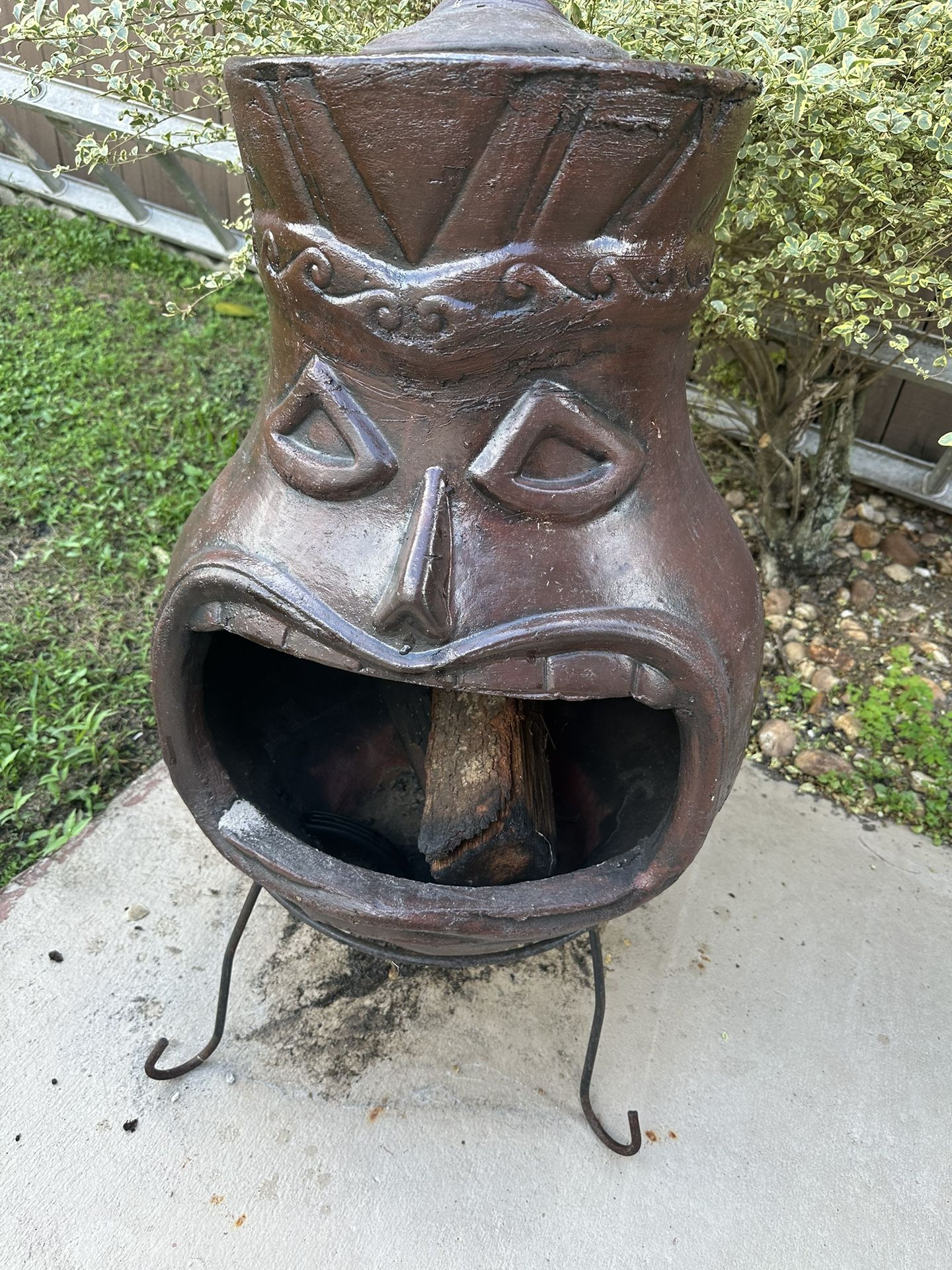 Tiki chiminea (fire Pit)