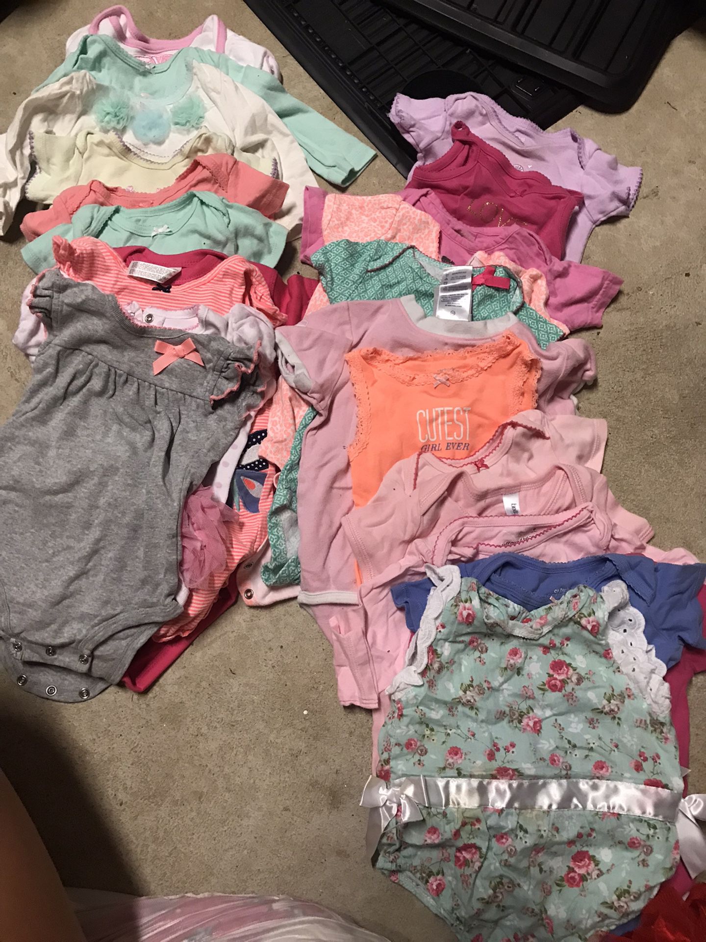 Girl Clothes Size 6-12 Months 