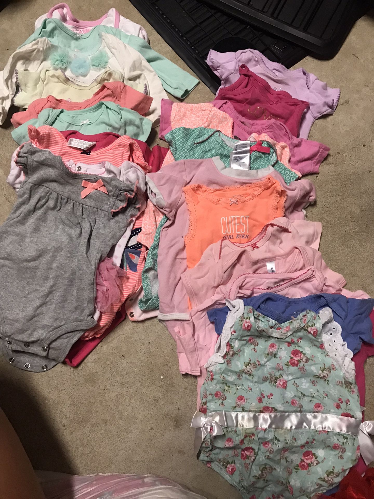 Girl Clothes Size 6-12 Months