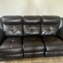 Sofa/ Couch 