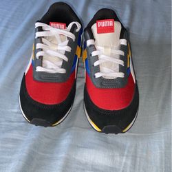 Puma Multiple colors & 2c