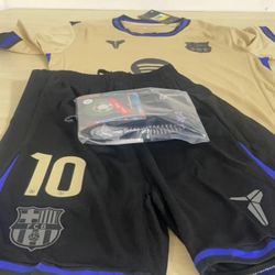 FC Barcelona x Kobe Bryant Tribute Jersey Set (Away 2022/23 Gold) – Size 28