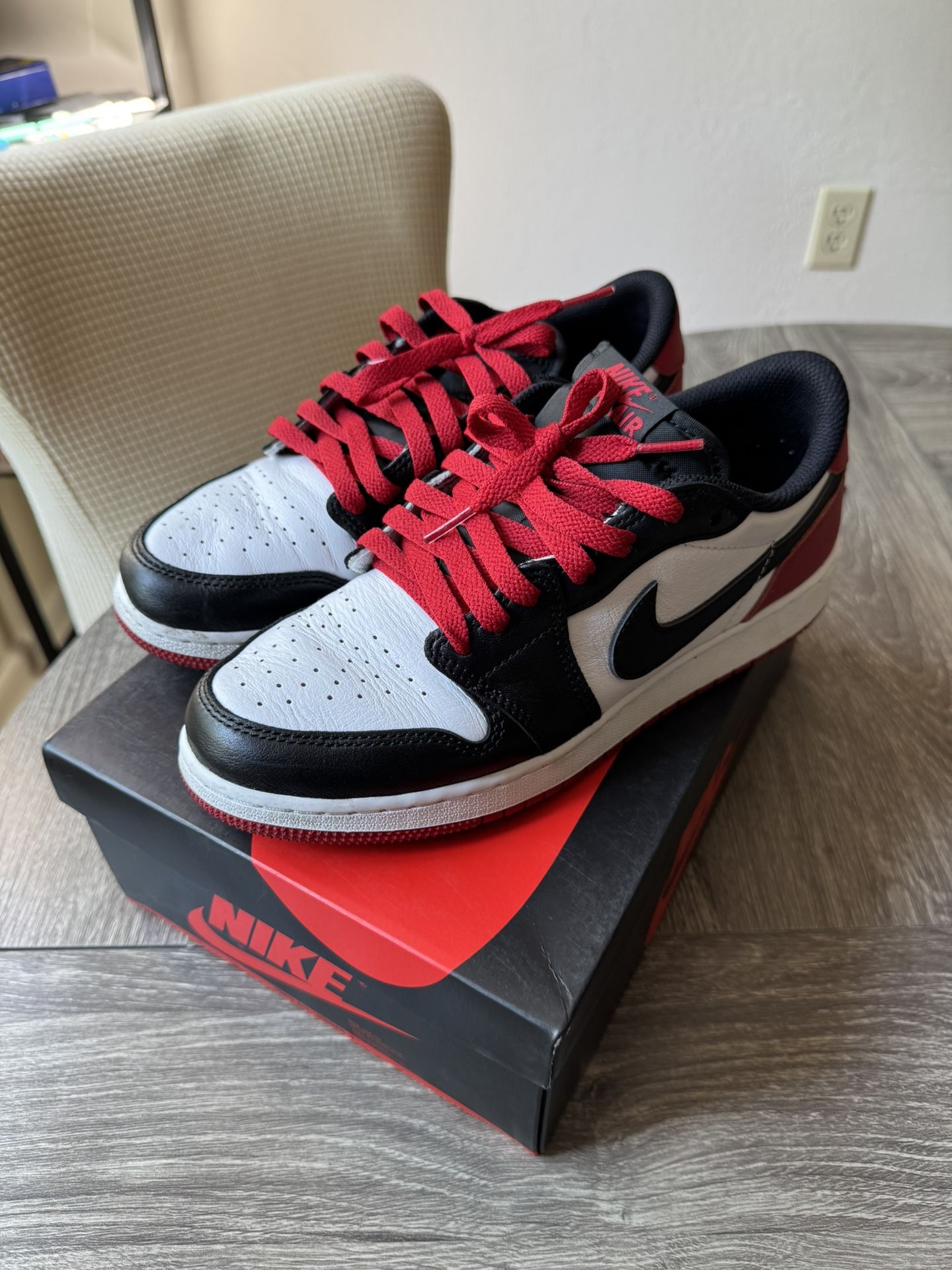 Air Jordan 1 Retro Low “Black Toe” Sz 7Y