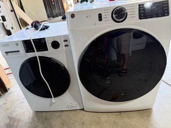 Washer dryer set