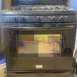 Frigidaire Gallery Oven/stove