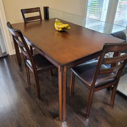 Dining / kitchen table