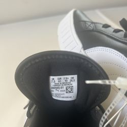 Puma Sneakers