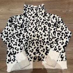 UGG Women's Leopard Print Fleece Turtleneck Sweater XL