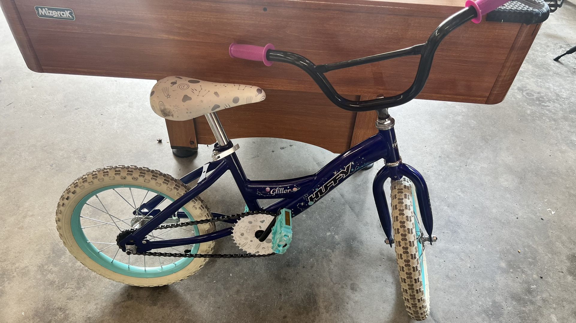 HUFFY GLITTER 16" KID'S BIKE
