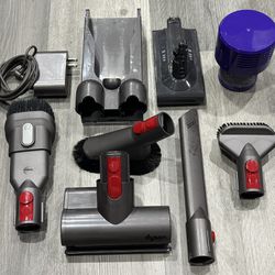 Dyson V10 Vacuum Battery, Charger, Holder, Filter & Accessories 