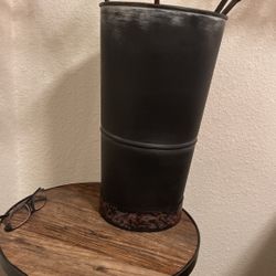 Pottery Barn  Aluminum  🌼 Vase