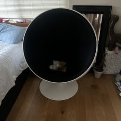 egg chair 