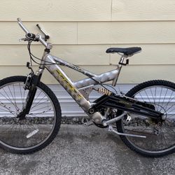 Mongoose Mountain Bike 21 Speed