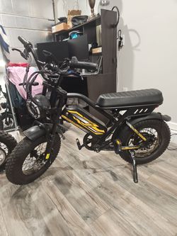 Fat Tire Electric Bike Moped Style