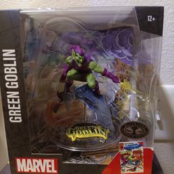 Green Goblin Platinum Edition Statue